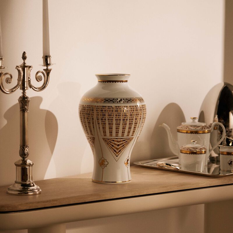 هافيلاند مزهرية كافالييه رويال دائرية متوسطة باللون الذهبي