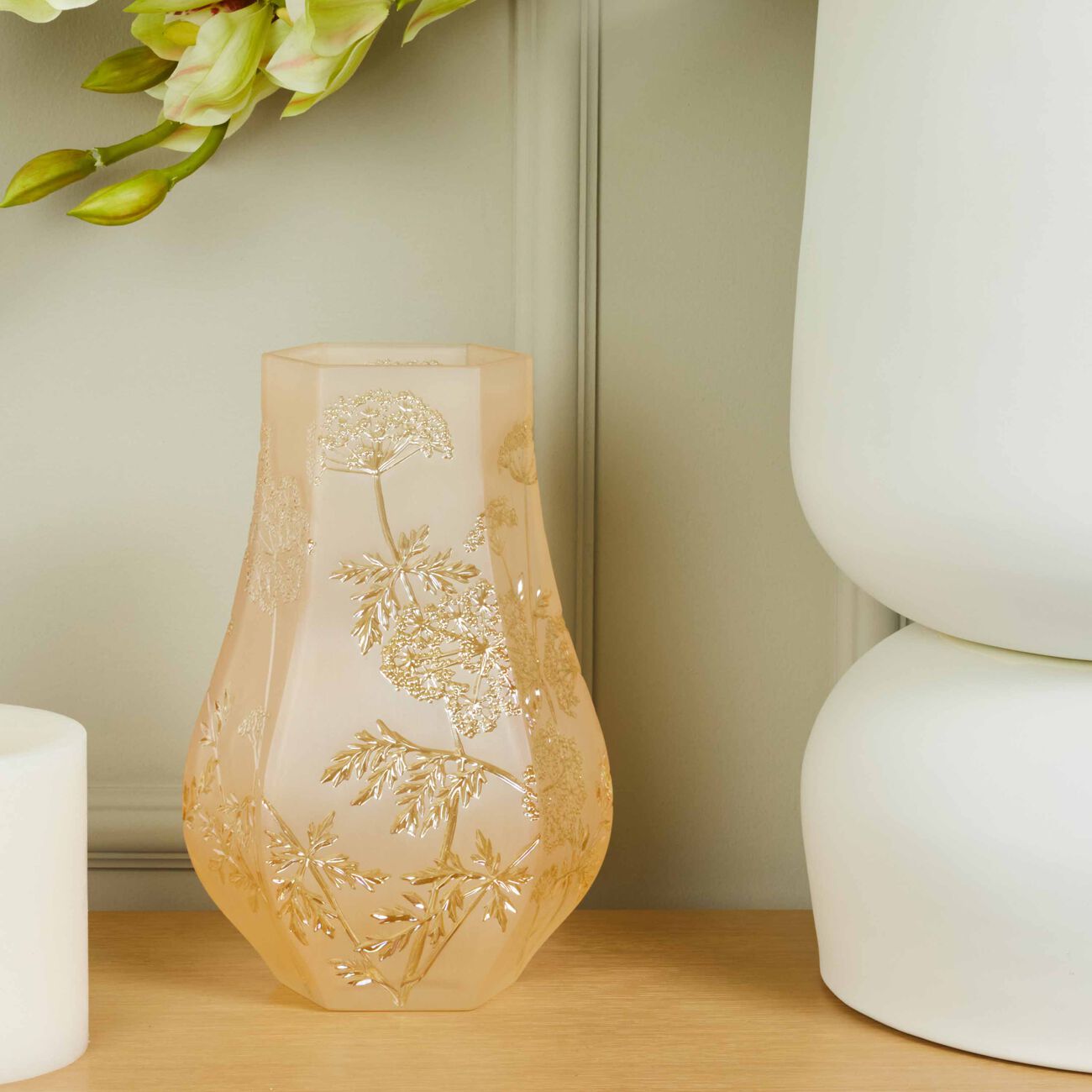lalique ombelles vase medium gold