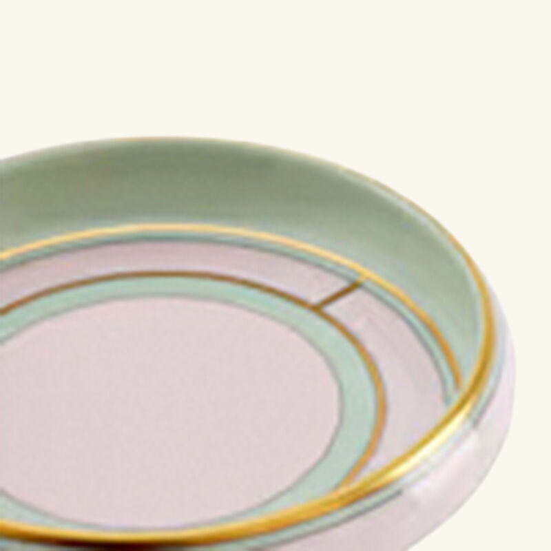 طبق ديفا المستدير للتقديم باللون الوردي 17 سم جينوري 1735 طبق ديفا المستدير للتقديم باللون الوردي 17 سم