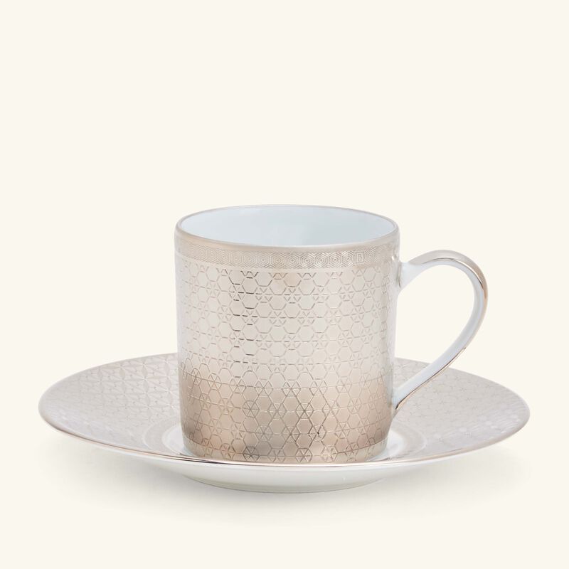 طقم ديفاين مؤلف من 4 فناجين للقهوة مع صحونها باللون الأبيض برناردو طقم ديفاين مؤلف من 4 فناجين للقهوة مع صحونها باللون الأبيض