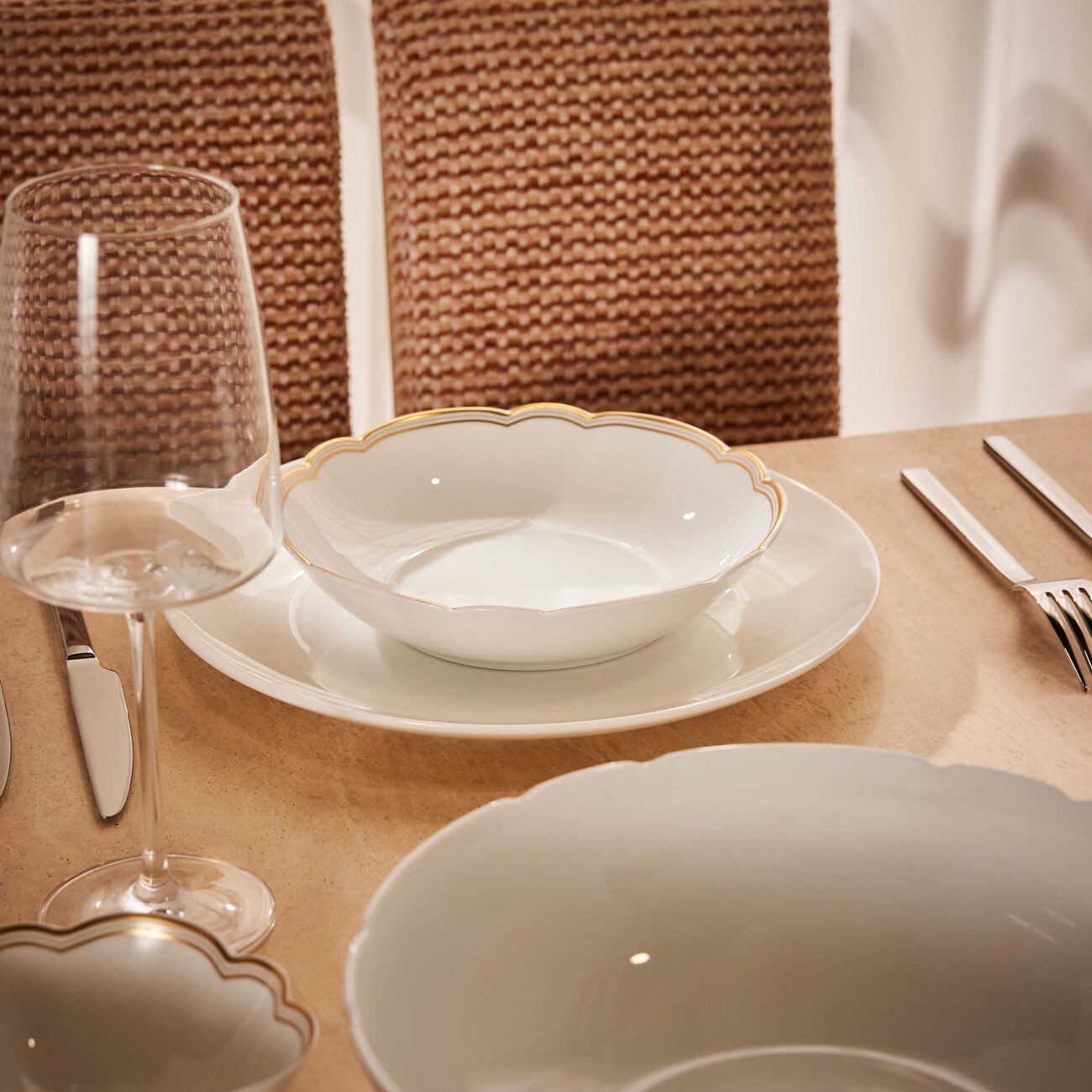 Pompadour Soup Plate Round Gold 19cm bernardaud pompadour soup plate round gold 19cm