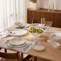 طبق الضيافة سوفاج بلان بيضاوي باللون الذهبي 39 سم برناردو طبق الضيافة سوفاج بلان بيضاوي باللون الذهبي 39 سم