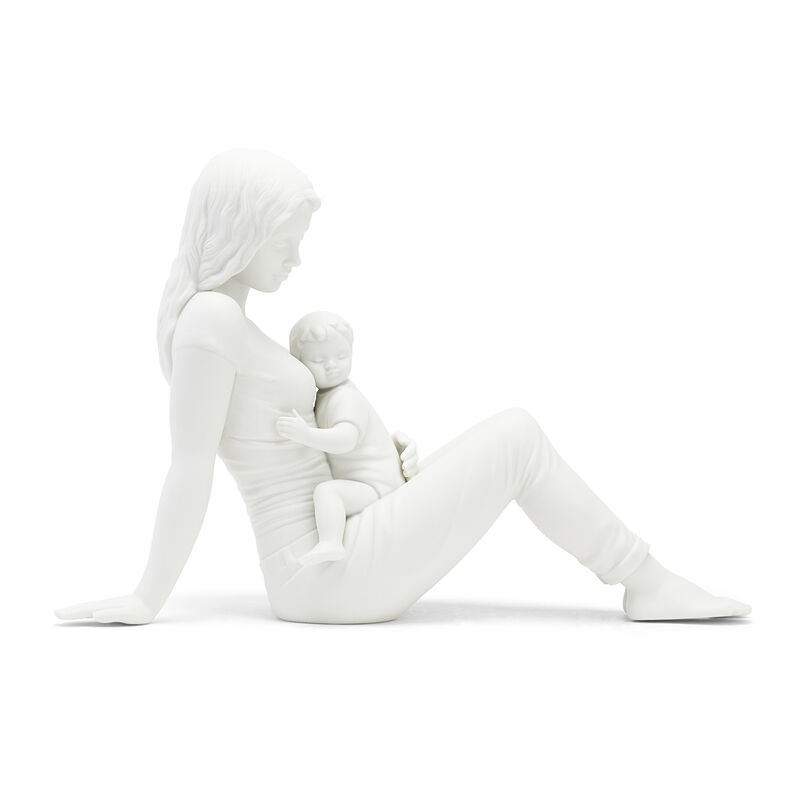 تمثال حب الأم, large