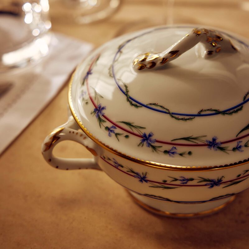 Le Gobelet Du Roy Gravy Boat White bernardaud le gobelet du roy gravy boat white