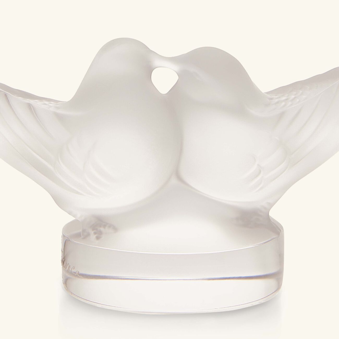 لاليك منحوتة على شكل زوج من طيور الحب صغيرة شفافة