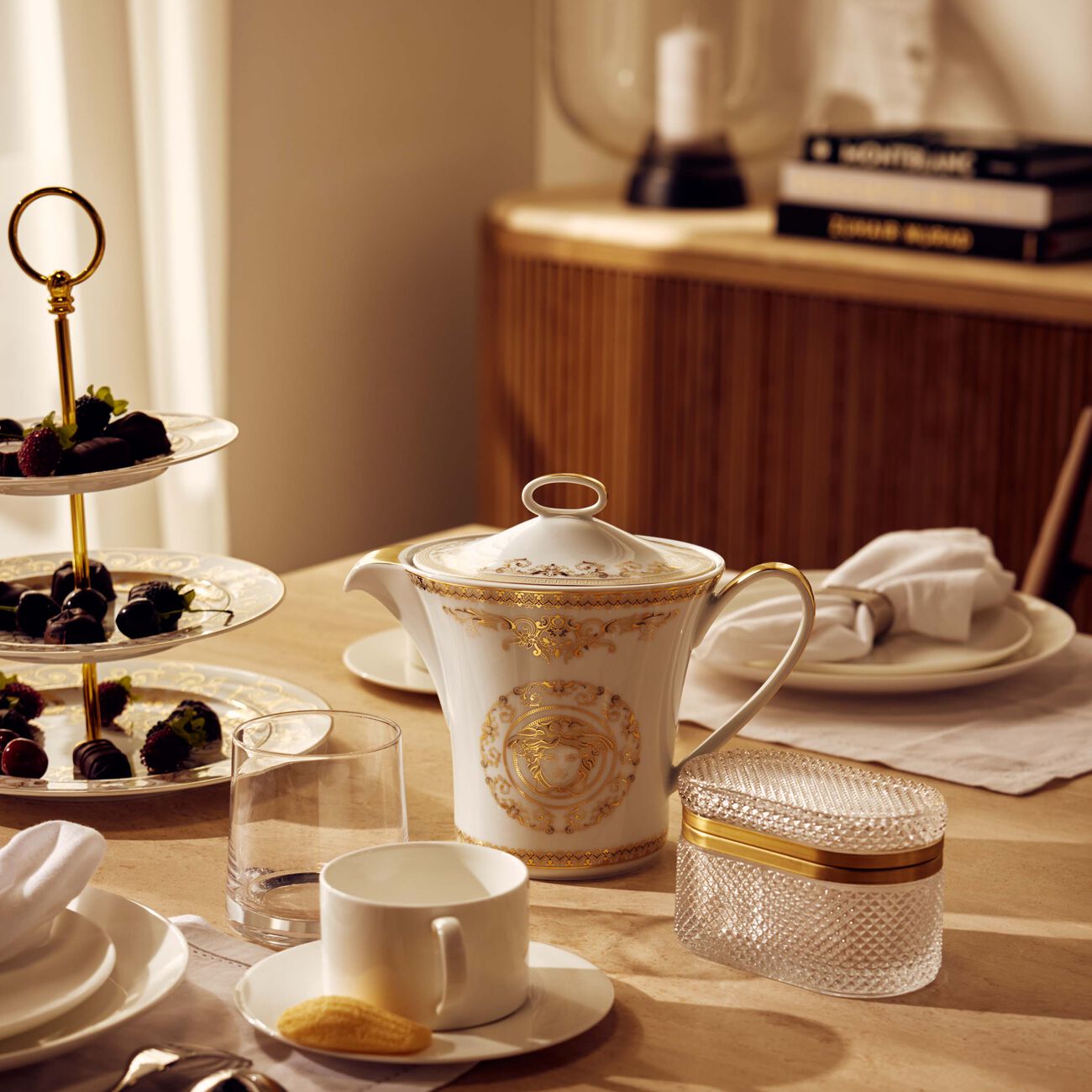 versace medusa gala tea pot white