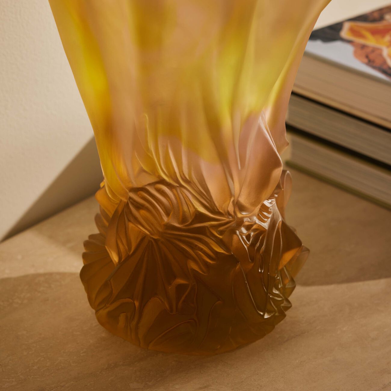 دوم مزهرية كروازيير كبيرة صفراء