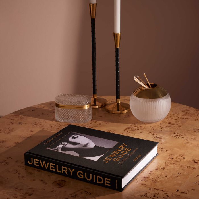 آسولين كتاب دليلك إلى صناعة المجوهرات  الخلاصة الوافية 13x10 سم