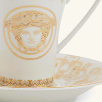 فيرساتشي طقم ميدوزا جالا مؤلف من 6 فناجين العربية مع صحونها باللون الذهبي