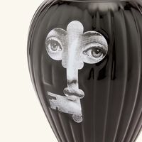 فورناسيتي مزهرية سيراتورا ريجاتو سوداء