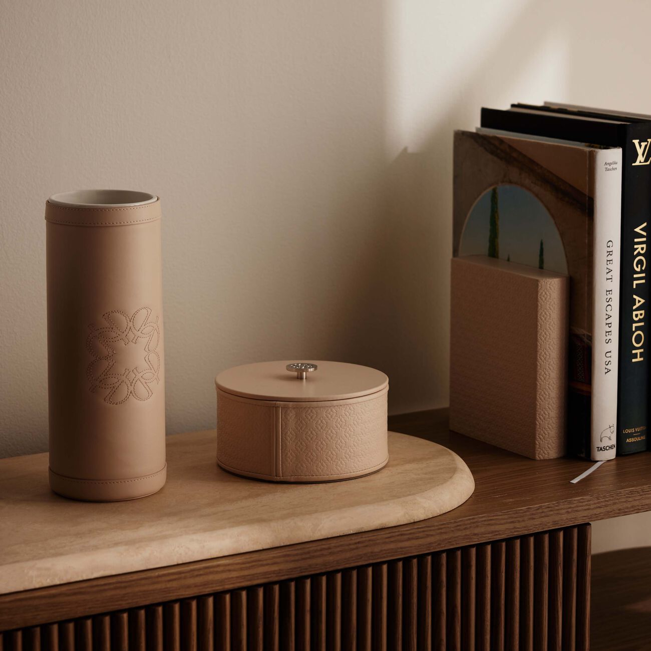 Elie Saab Trinket Box Round Medium Torrone Beige giobagnara elie saab trinket box round medium torrone beige