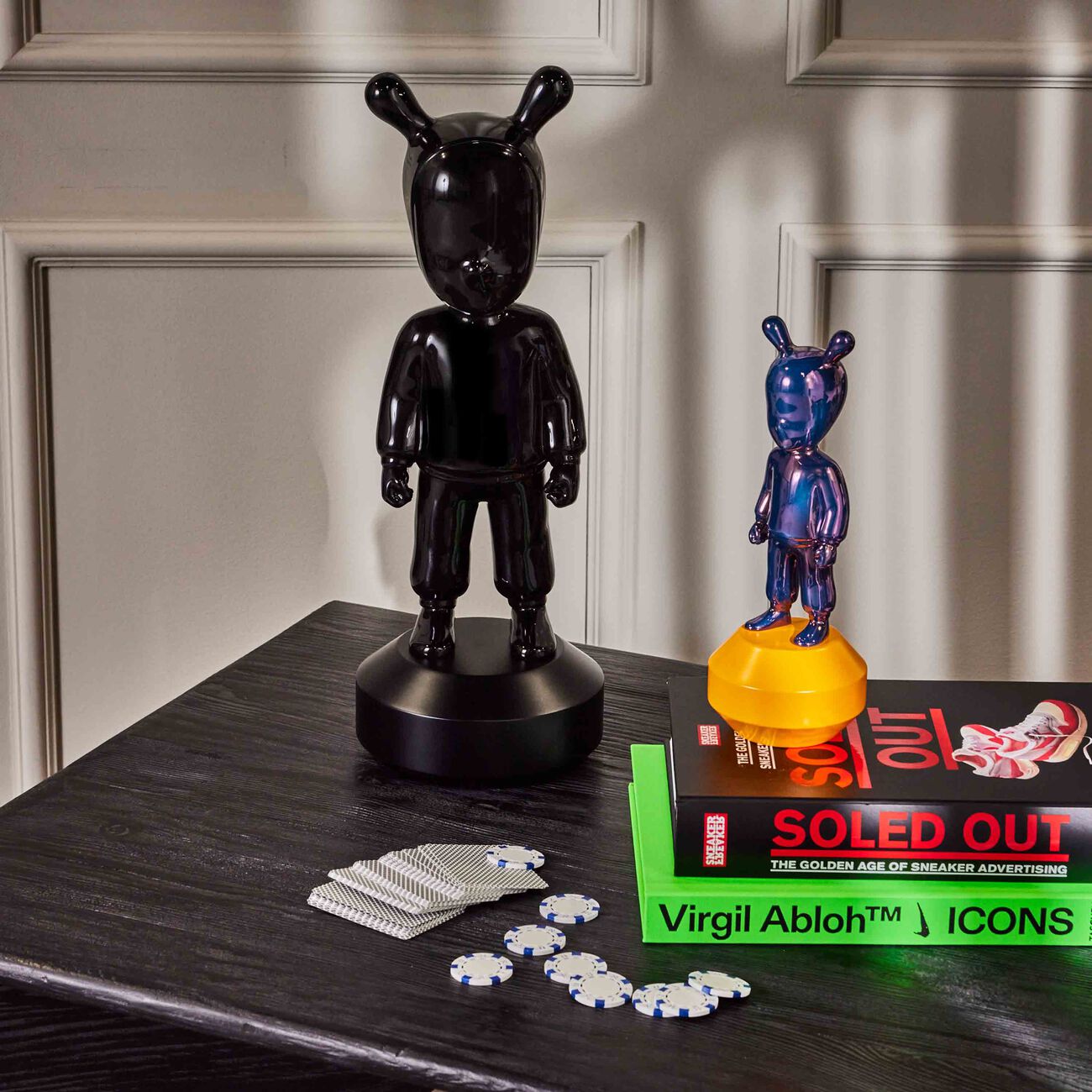 لادرو منحوتة ذا غيست كبيرة سوداء