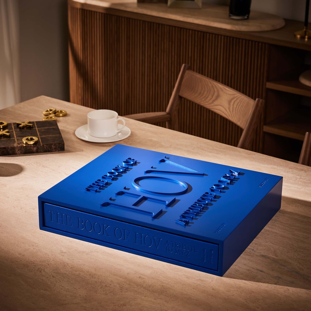 آسولين كتاب هوف آ تريبيوت تو جاي زي ألتيمت بوك   49   41 سم