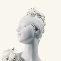 لادرو منحوتة ماي فير ليدي متوسطة بيضاء