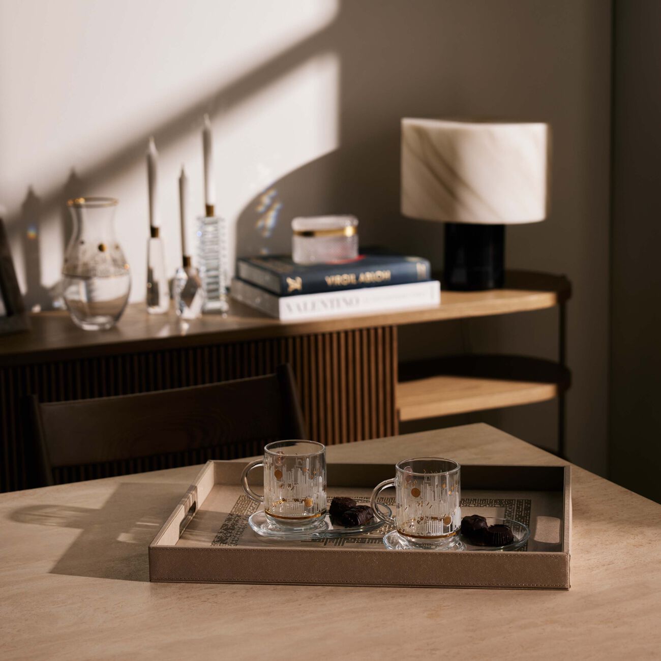 دملاج صينية الضيافة شفا مستطيلة باللون البيج 49   36 سم