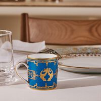 برناردو فنجان القهوة أو روا مع صحنه أزرق