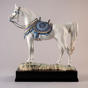 سلالة عربية نقية- تمثال حصان إصدار محدود, medium