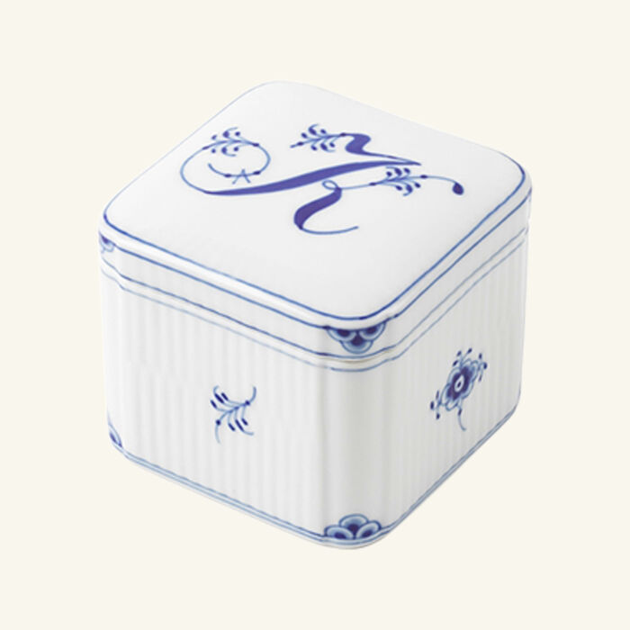 Alphabet Collection K Bonbonniere Box White royal copenhagen alphabet collection k bonbonniere box white