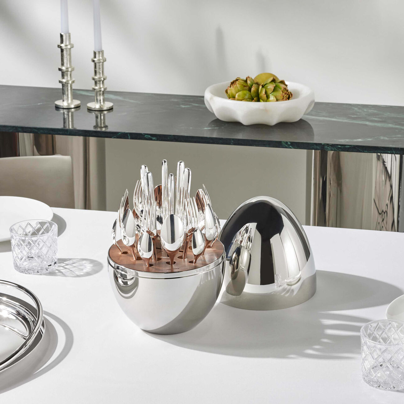 كريستوفل طقم مود دبي سكايلاين مؤلف من 24 قطعة باللون الفضي