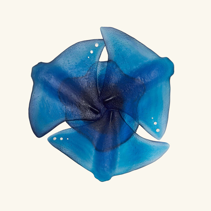 Maya Rays Centerpiece Blue Limited Edition daum maya rays centerpiece blue limited edition