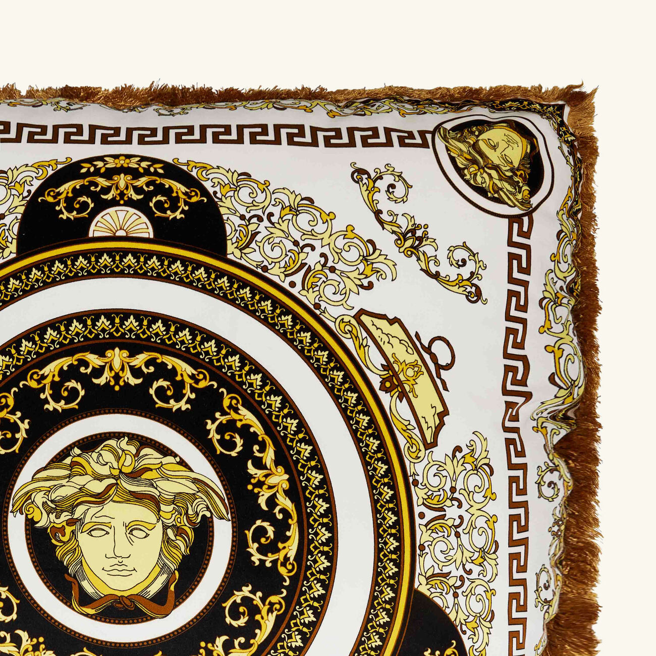 فيرساتشي وسادة ميدوزا جالا القابلة للاستخدام على الوجهين