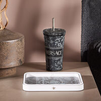 كوب باروكو المحمول المزيّن بالكريستال أسود فيرساتشي كوب باروكو المحمول المزيّن بالكريستال أسود