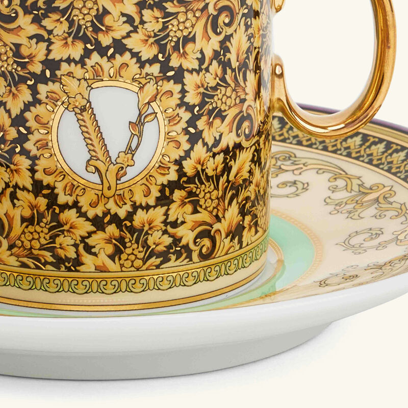 فيرساتشي فنجان القهوة باروكو موزاييك مزين بنقوش