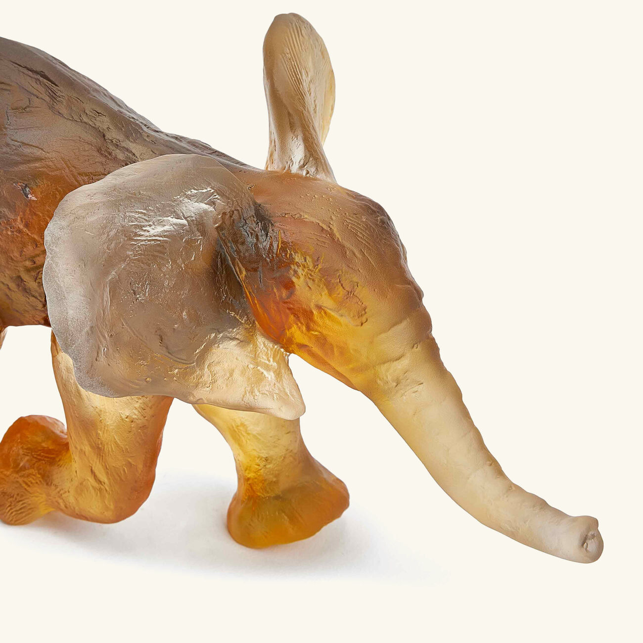 Elephant Savana Figurine Mini Brown daum elephant savana figurine mini brown