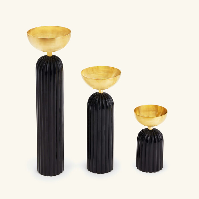 إيرا أودايبور طقم آديا ديا من حاملات الشموع باللون الأسود