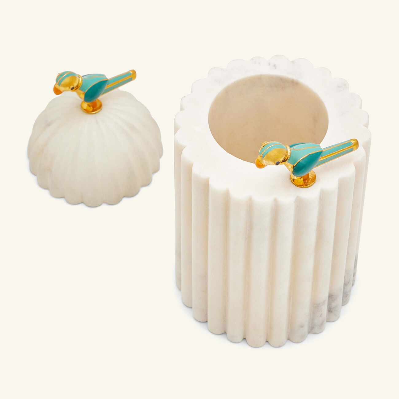 إيرا أودايبور قاعدة القرطااسية سايون توتا بيضاء