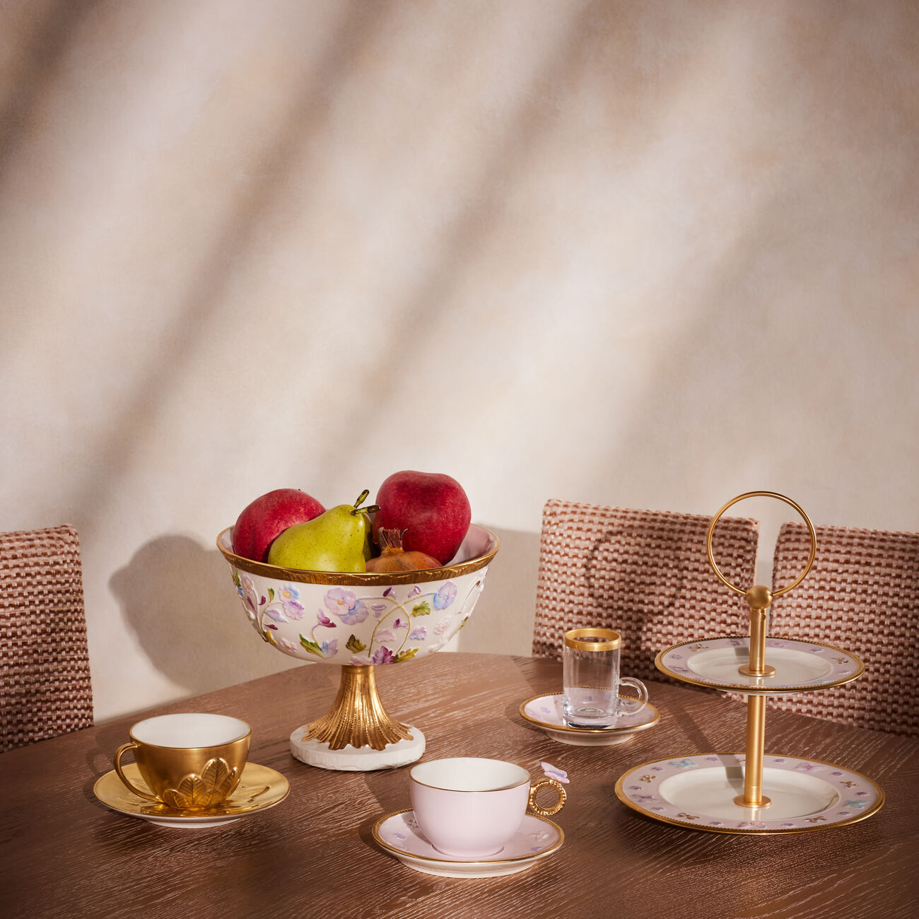 فيلاري قاعدة الكيك باترفلاي المؤلفة من طابقين