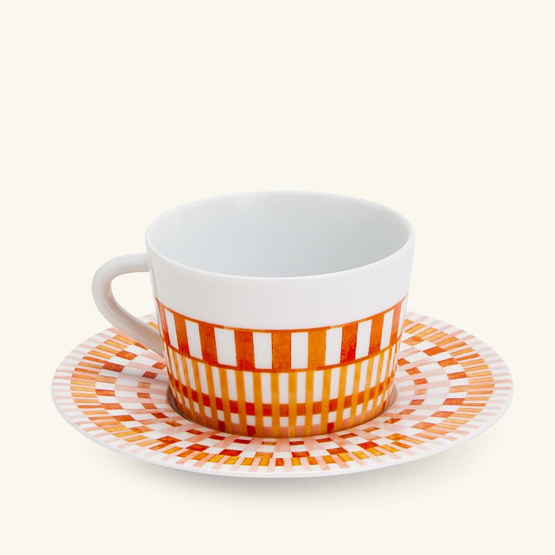 طقم مؤلف من فنجانين للشاي تيرا روزا مع صحنيهما باللون البرتقالي برناردو طقم مؤلف من فنجانين للشاي تيرا روزا مع صحنيهما باللون البرتقالي