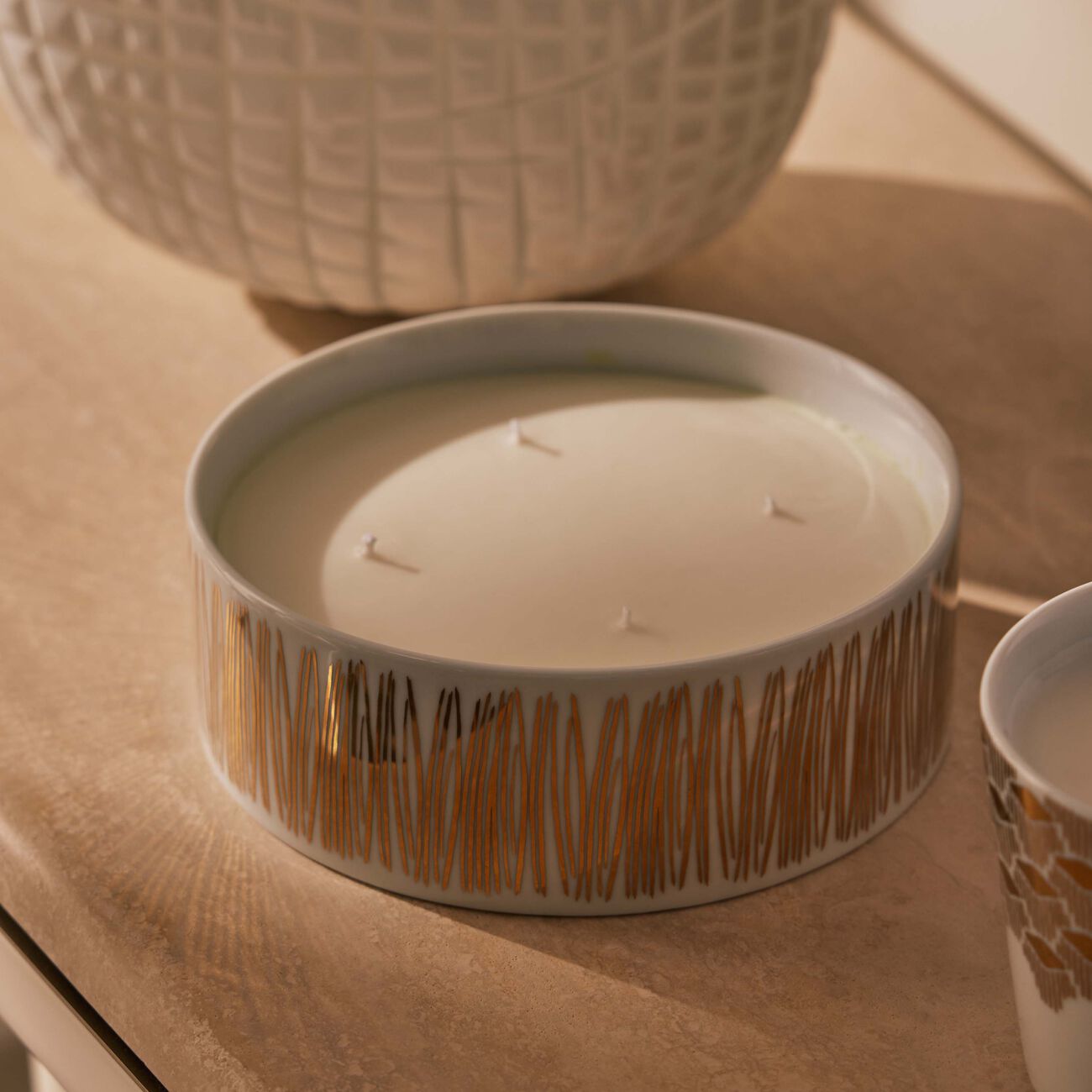 صلصال شمعة تمرة بالتعاون مع رزان العزوني برائحة العود والورد 1000 غ