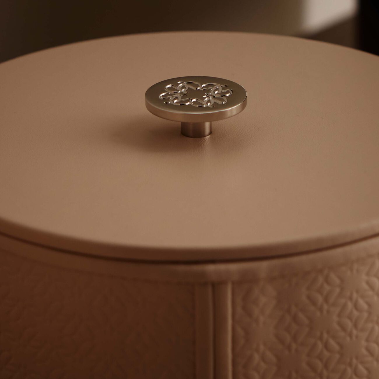 Elie Saab Trinket Box Round Medium Torrone Beige giobagnara elie saab trinket box round medium torrone beige