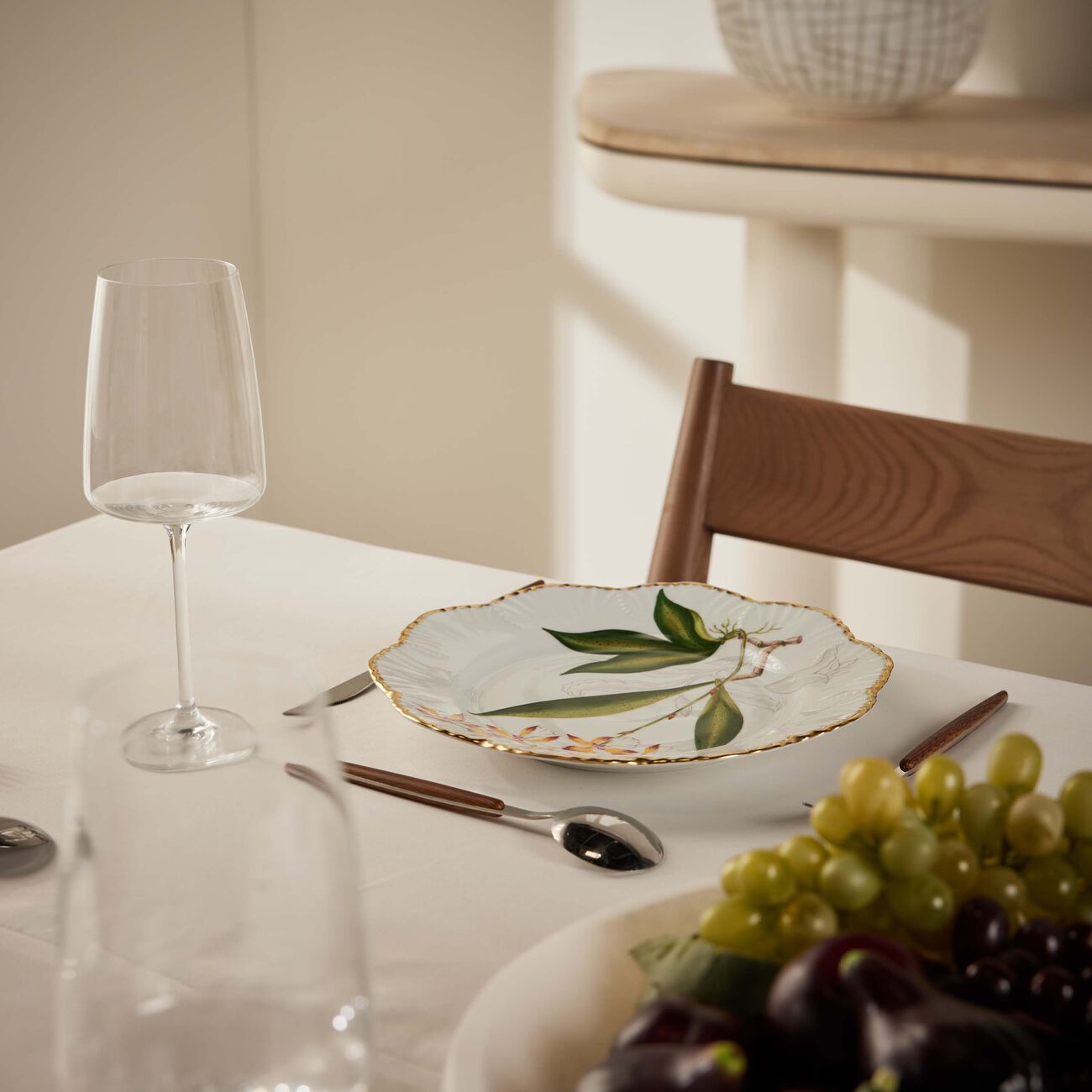 pinto paris histoires d orchidees dinner plate round white 26cm