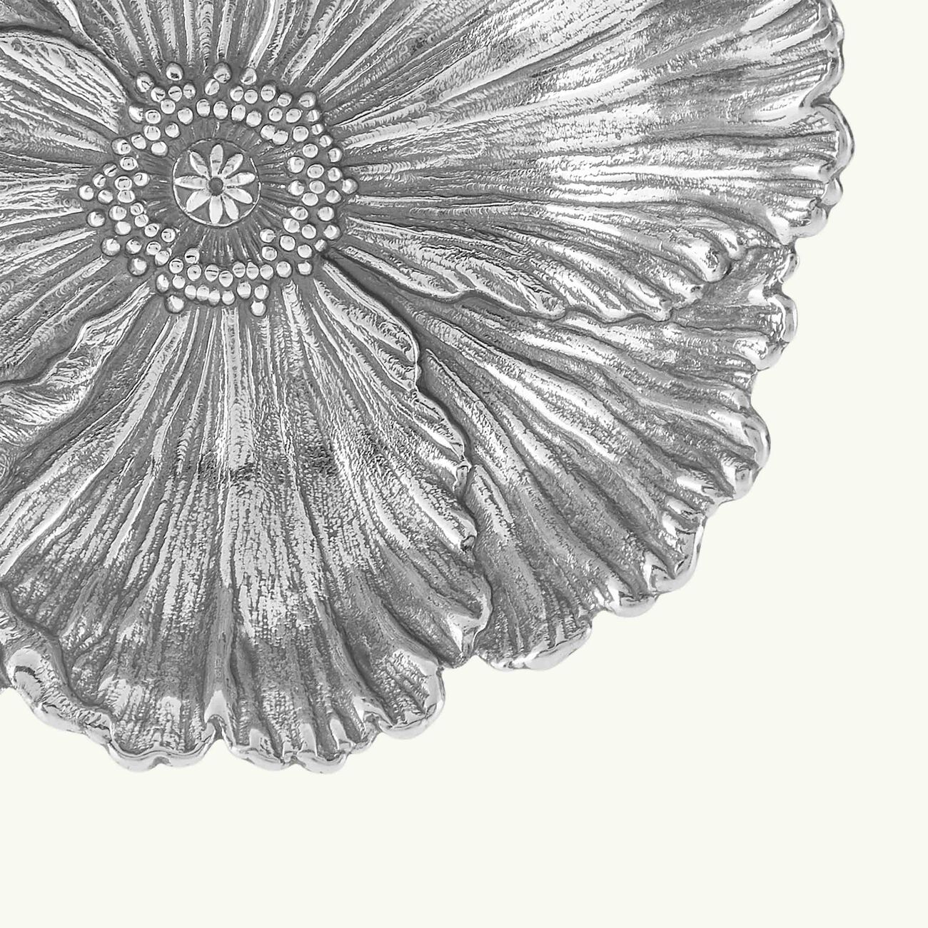 بوتشيلاتي وعاء على شكل زهرة الخشخاش فضي بحجم صغير