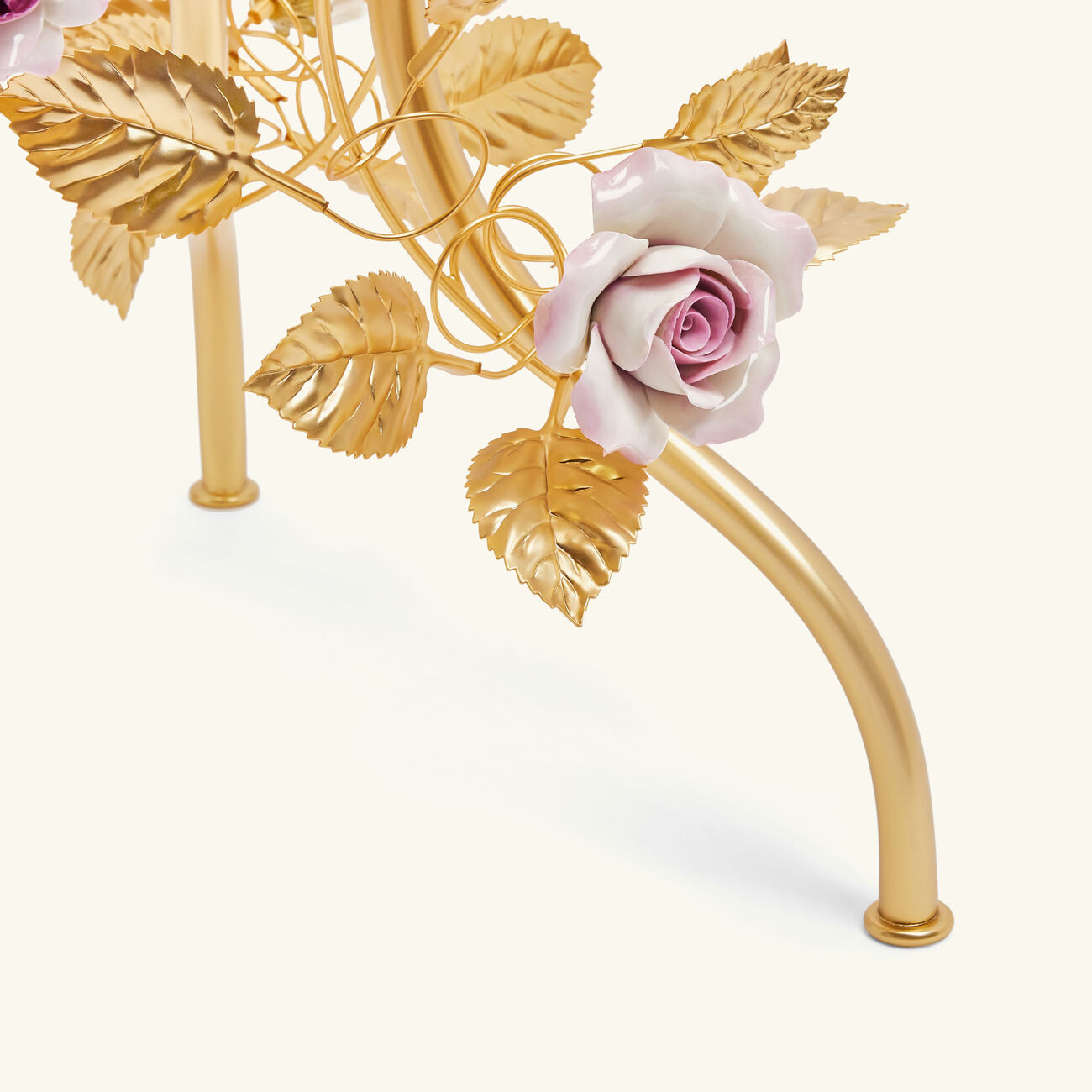 فيلاري طاولة القهوة ماري أنطوانيت باللون الذهبي