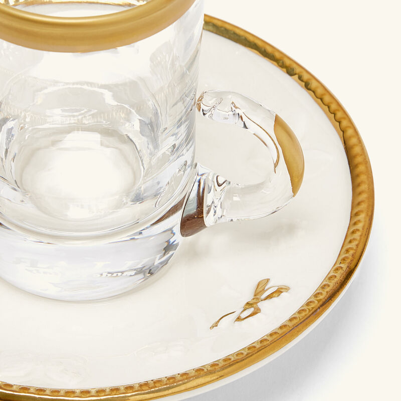 فنجان الشاي العربي باترفلاي مع صحنه صغير الحجم أبيض فيلاري فنجان الشاي العربي باترفلاي مع صحنه صغير الحجم أبيض