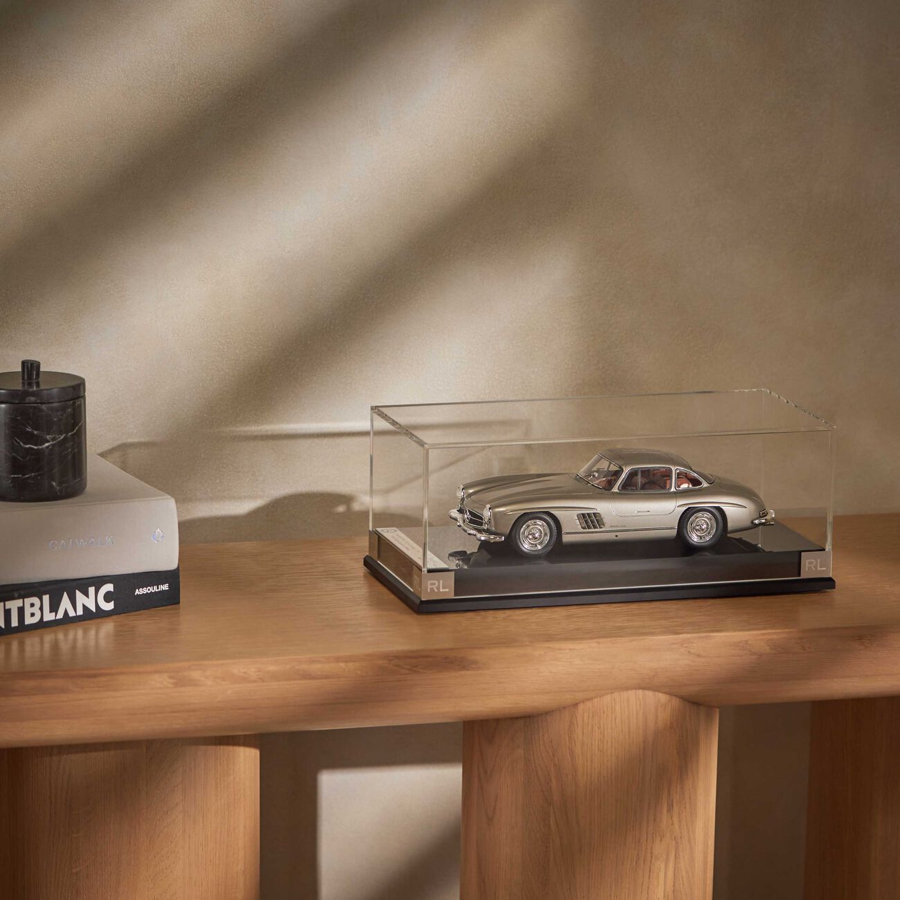 نموذج مصغر عن سيارة مرسيدس بنز 300 إس إل كوبيه مجنحة الأبواب متوسط من الستانلس ستيل رالف لورين هوم نموذج مصغر عن سيارة مرسيدس بنز 300 إس إل كوبيه مجنحة الأبواب متوسط من الستانلس ستيل