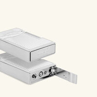 ولاعة لو جراند دانسينج فلايم باللون الفضي اس تي دوبون ولاعة لو جراند دانسينج فلايم باللون الفضي