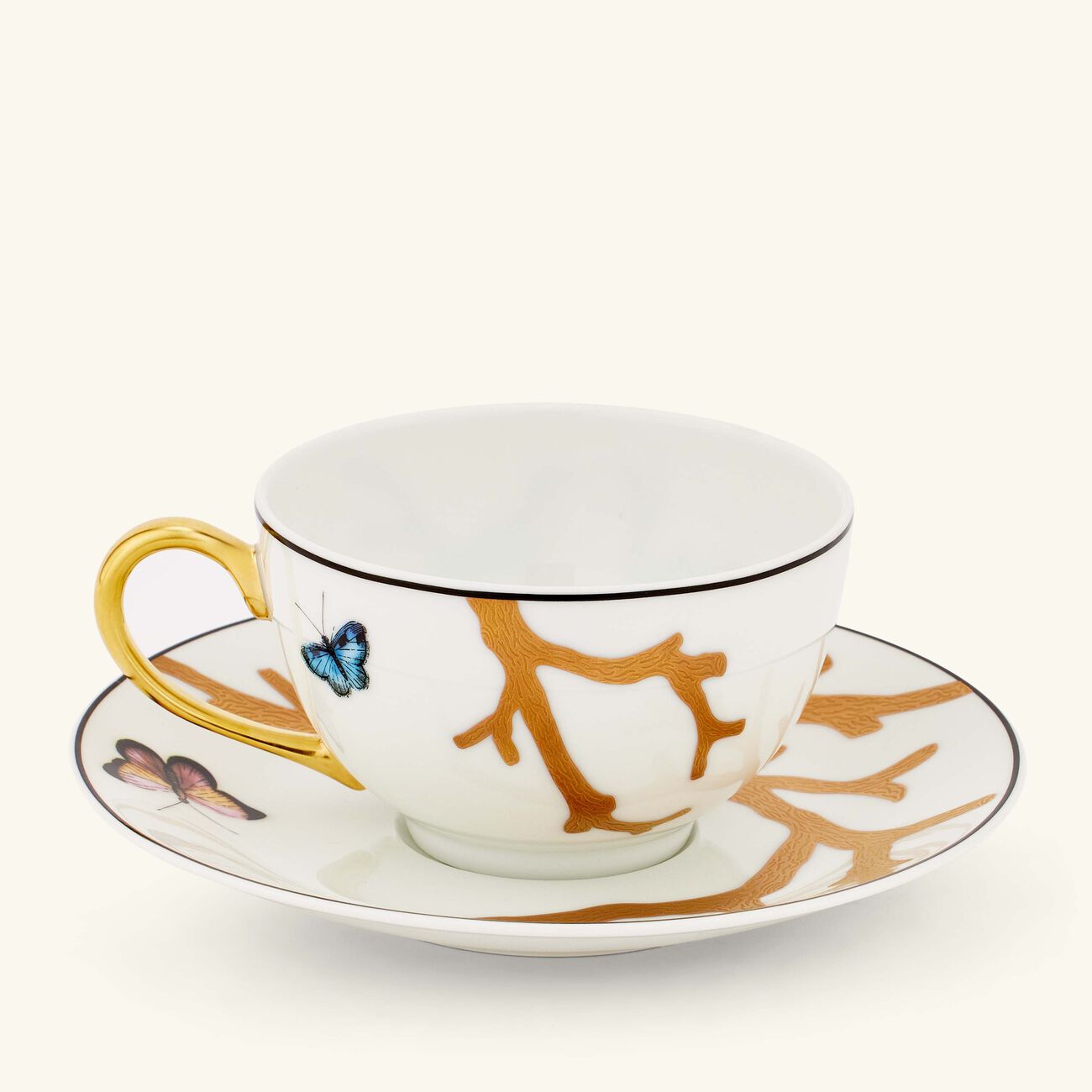 برناردو فنجان الشاي أو زوازو مع صحنه باللون الذهبي