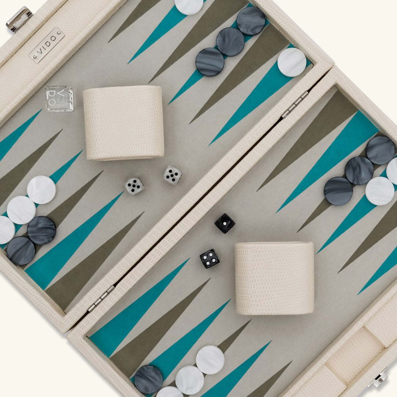 Lizard Backgammon Set Medium vido lizard backgammon set medium