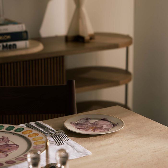 روزنتال طبق آيديليا المستدير للخبز والزبدة   18 سم   مزيّن بنقش على شكل زنبقة