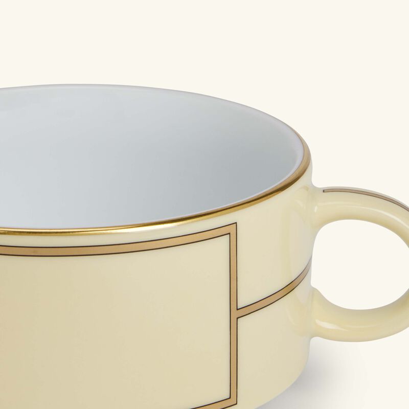 جينوري 1735 مجموعة ديفا من فنجانين للشاي مع صحنيهما باللون الأصفر