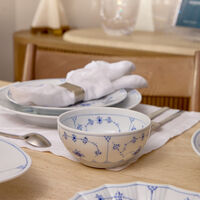 رويال كوبنهاغن وعاء بلو فلوتد بلاين أبيض