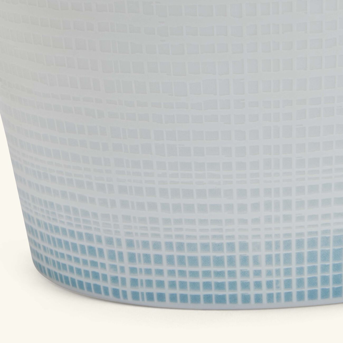 برناردو وعاء الصلصات سافير بلو أزرق