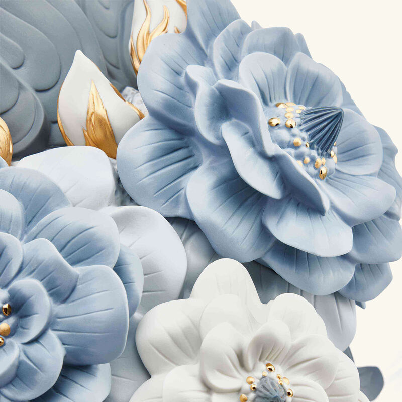 Vase with Flowers Large Blue lladro vase with flowers large blue