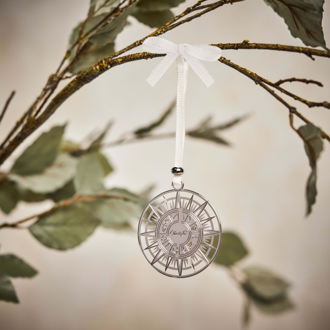 Rêve Cosmique Set of 3 Ornaments Mini Silver Plated christofle r ve cosmique set of 3 ornaments mini silver plated