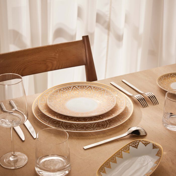 bernardaud venise salad plate round gold 21cm