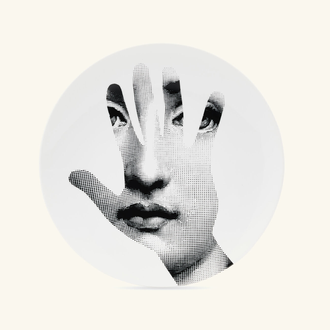 فورناسيتي طبق تزيين الجدار تيما إي فاريازيوني 15 باللون الأبيض